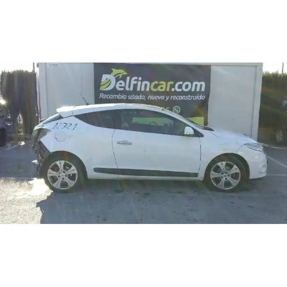 RENAULT MEGANE III COUPE '2009 DYNAMIQUE BLANCO