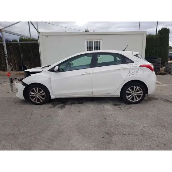 HYUNDAI I30 (GD) '2013 CLASSIC BLANCO