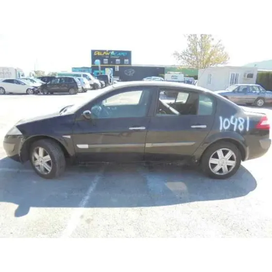 RENAULT MEGANE II CLASSIC BERLINA '2005 CONFORT DYNAMIQUE NEGRO