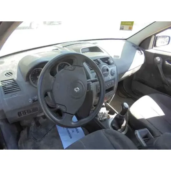 RENAULT MEGANE II CLASSIC BERLINA '2005 CONFORT DYNAMIQUE NEGRO