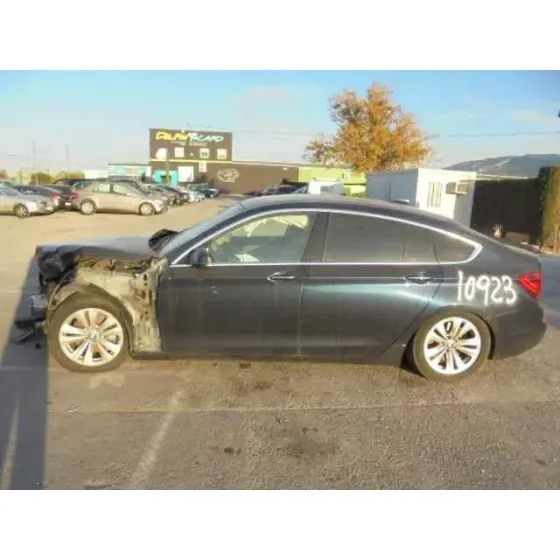 BMW SERIE 5 GRAN TURISMO (F07) '2012 520D AZUL