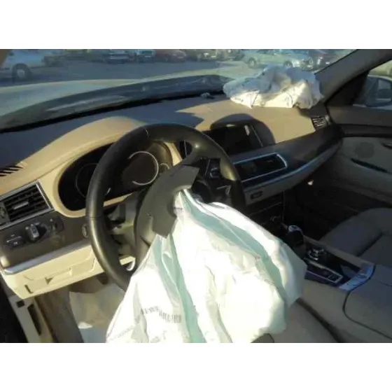 BMW SERIE 5 GRAN TURISMO (F07) '2012 520D AZUL