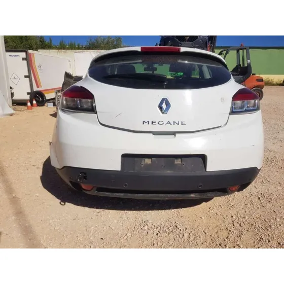 RENAULT MEGANE III COUPE '2011 COLOR EDITION BLANCO