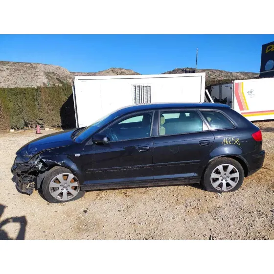 AUDI A3 SPORTBACK (8P) '2004 AMBIENTE NEGRO