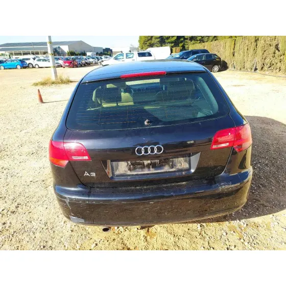 AUDI A3 SPORTBACK (8P) '2004 AMBIENTE NEGRO