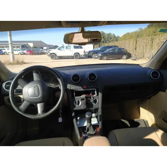 AUDI A3 SPORTBACK (8P) '2004 AMBIENTE NEGRO