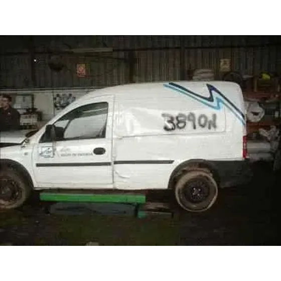OPEL COMBO (CORSA C) '2002 1.3 16V CDTI BLANCO