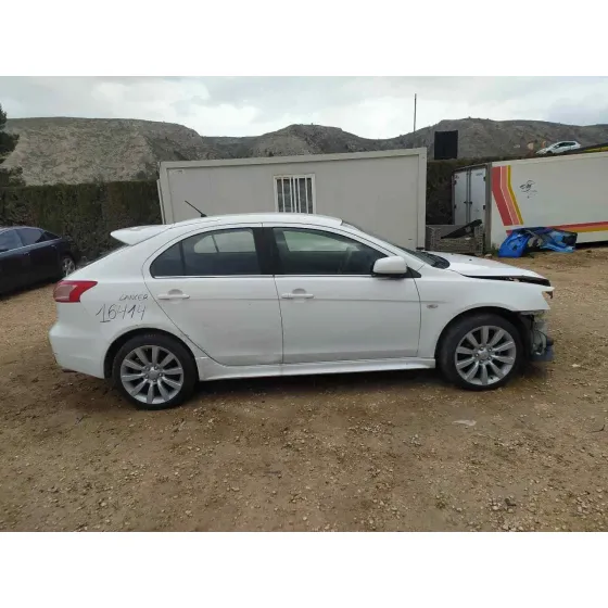 MITSUBISHI LANCER SPORTBACK (CX) '2010 INVITE BLANCO