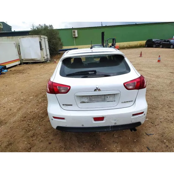 MITSUBISHI LANCER SPORTBACK (CX) '2010 INVITE BLANCO
