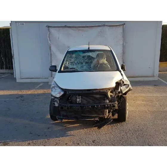 HYUNDAI I10 '2013 CLASSIC BLANCO