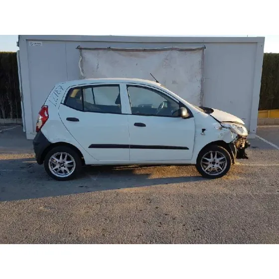 HYUNDAI I10 '2013 CLASSIC BLANCO