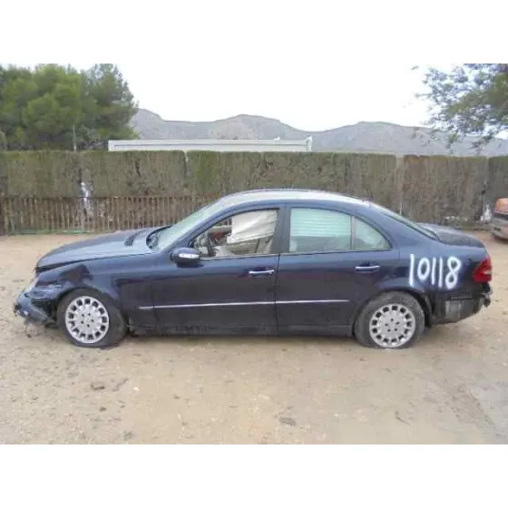 MERCEDES CLASE E (W211) BERLINA '2003 E 320 CDI (211.026) AZUL