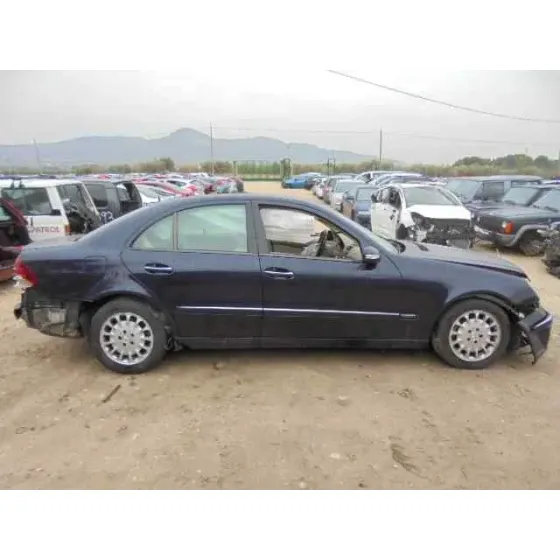 MERCEDES CLASE E (W211) BERLINA '2003 E 320 CDI (211.026) AZUL