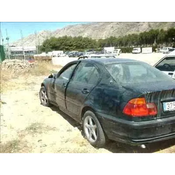 BMW SERIE 3 BERLINA (E46) '1998 320D VERDE