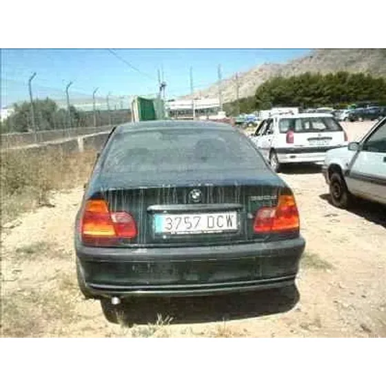 BMW SERIE 3 BERLINA (E46) '1998 320D VERDE