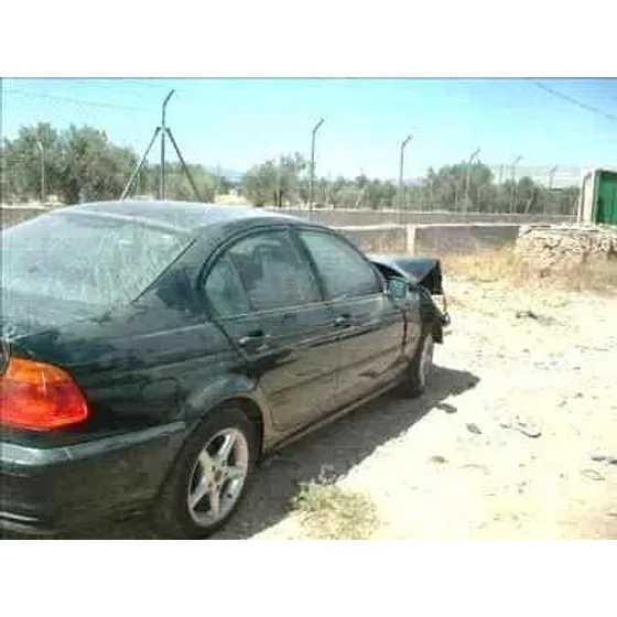 BMW SERIE 3 BERLINA (E46) '1998 320D VERDE