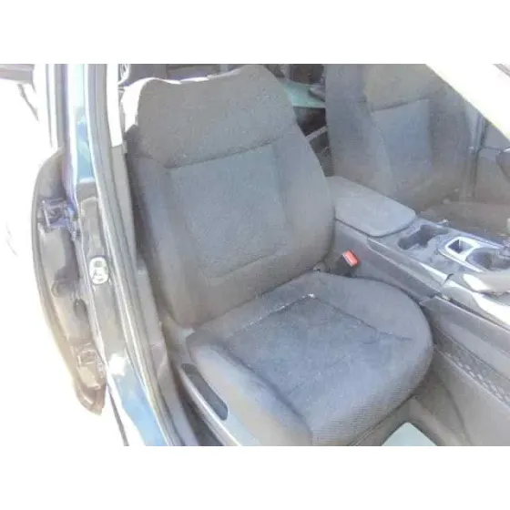 PEUGEOT 3008 '2015 ACCESS GRIS OSCURO