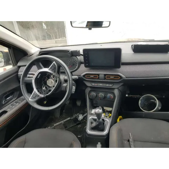 DACIA SANDERO '2022 STEPWAY DORADO OSCURO