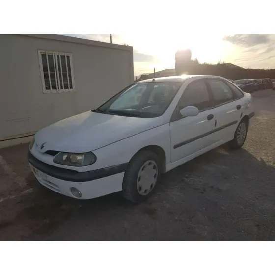 RENAULT LAGUNA (B56) '1999 1.8 16V RT BLANCO