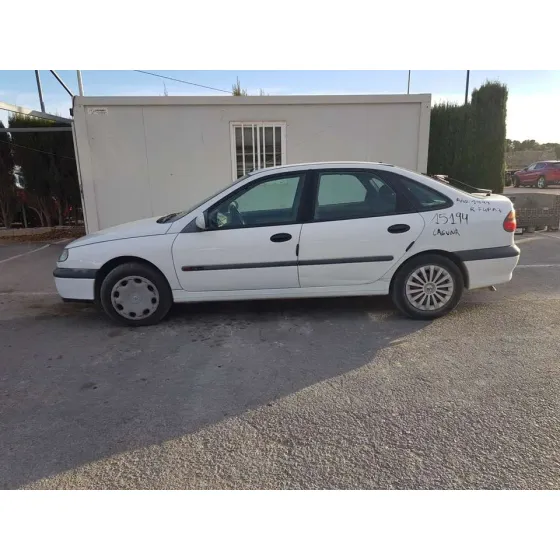 RENAULT LAGUNA (B56) '1999 1.8 16V RT BLANCO