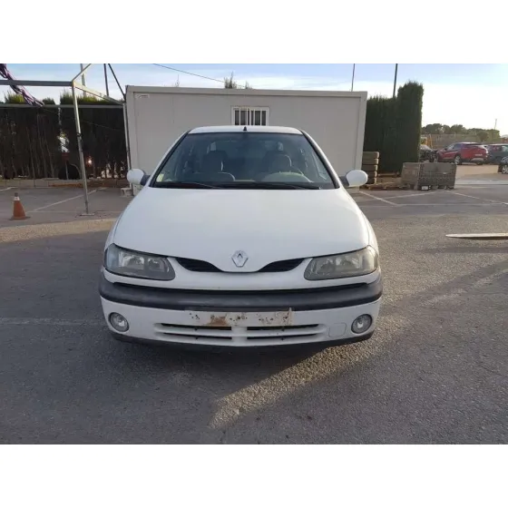RENAULT LAGUNA (B56) '1999 1.8 16V RT BLANCO