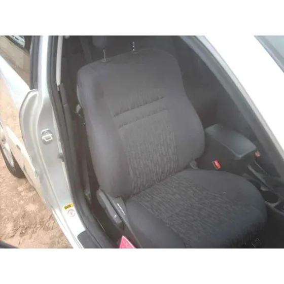TOYOTA COROLLA (E12) '2003 1.6 LINEA LUNA BERLINA GRIS