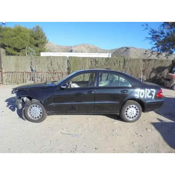 MERCEDES CLASE E (W211) BERLINA '2005 E 350 (211.056) NEGRO
