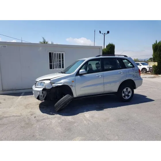 TOYOTA RAV 4 (A2) '2002 2.0 LUNA 4X4 GRIS