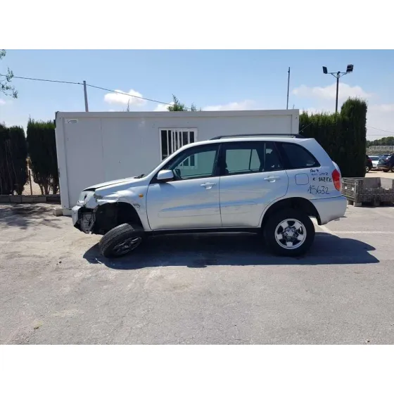 TOYOTA RAV 4 (A2) '2002 2.0 LUNA 4X4 GRIS