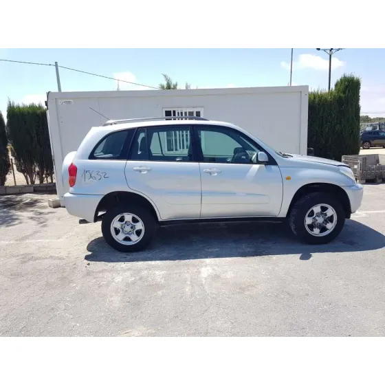TOYOTA RAV 4 (A2) '2002 2.0 LUNA 4X4 GRIS