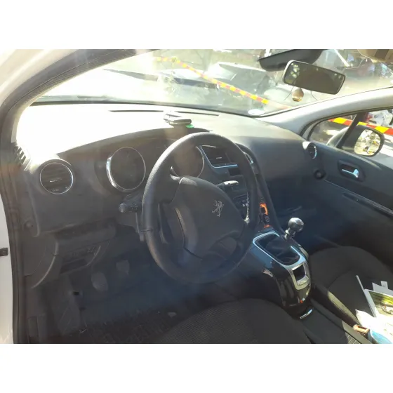 Peugeot 5008 (0U_, 0E_) 2014