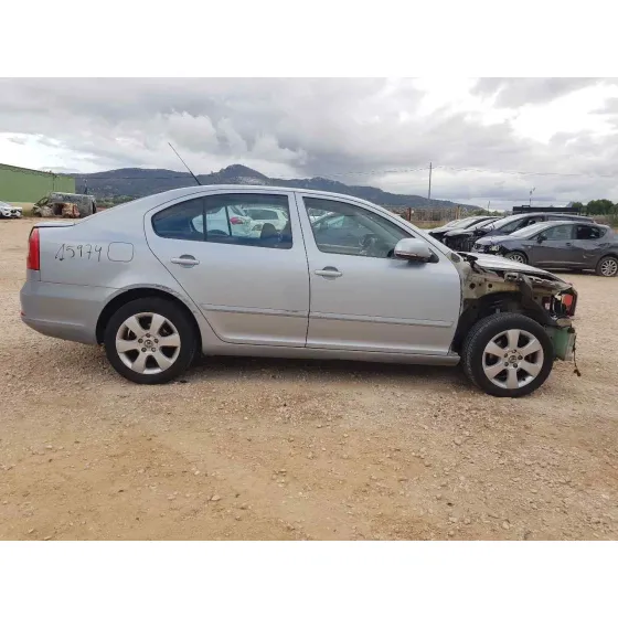 SKODA OCTAVIA BERLINA (1Z3) '2010 COLLECTION AZUL CLARO