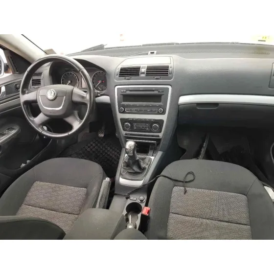 SKODA OCTAVIA BERLINA (1Z3) '2010 COLLECTION AZUL CLARO