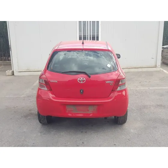 TOYOTA YARIS '2010 ACTIVE ROJO