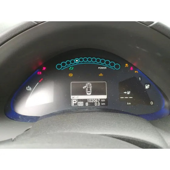 Nissan LEAF (ZE0) 2010
