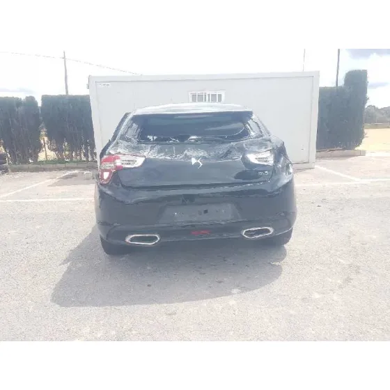 DS 5 '2017 BASIS NEGRO
