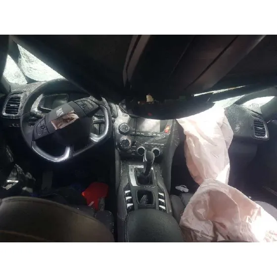 DS 5 '2017 BASIS NEGRO