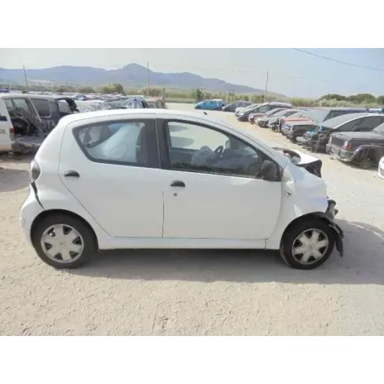 TOYOTA AYGO (KGB/WNB) '2010 LIVE BLANCO