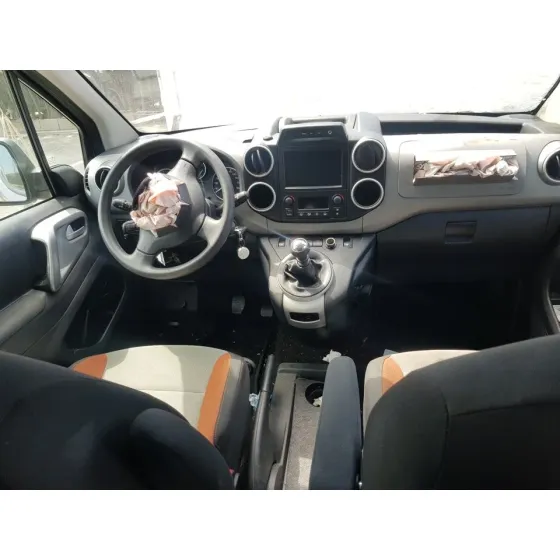 PEUGEOT PARTNER TEPEE '2016 STYLE GRIS OSCURO