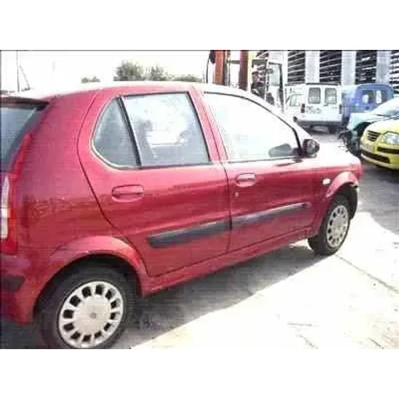 TATA INDICA '2002 1.4 I 5P GLS GRANATE