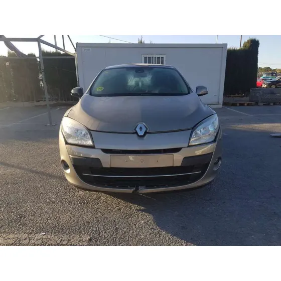 RENAULT MEGANE III BERLINA 5 P '2009 DYNAMIQUE DORADO