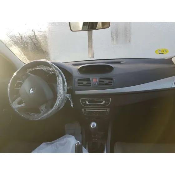RENAULT MEGANE III BERLINA 5 P '2009 DYNAMIQUE DORADO