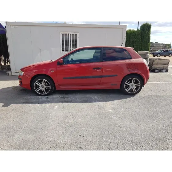 FIAT STILO (192) '2006 1.9 120 DYNAMIC MULTIJET ROJO