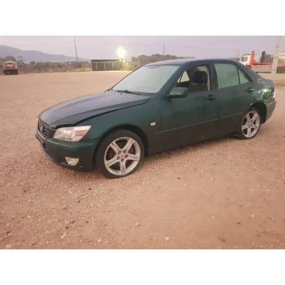 LEXUS IS200 (GXE10) '1998 2.0 VERDE