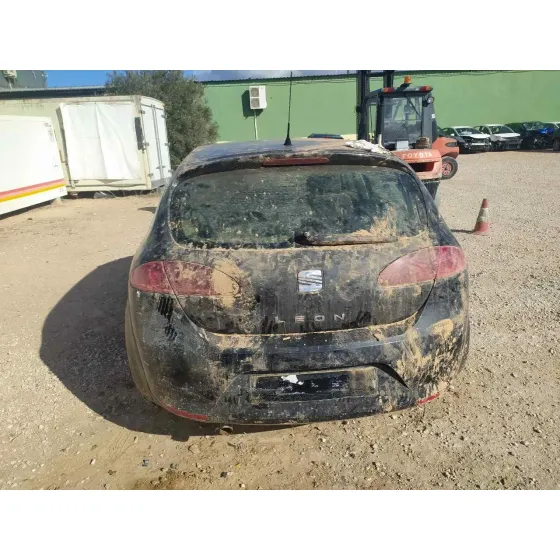 SEAT LEON (1P1) '2006 STYLANCE NEGRO