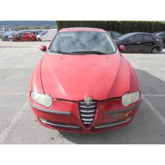 ALFA ROMEO 147 (190) '2002 2.0 T.SPARK DISTINCTIVE ROJO