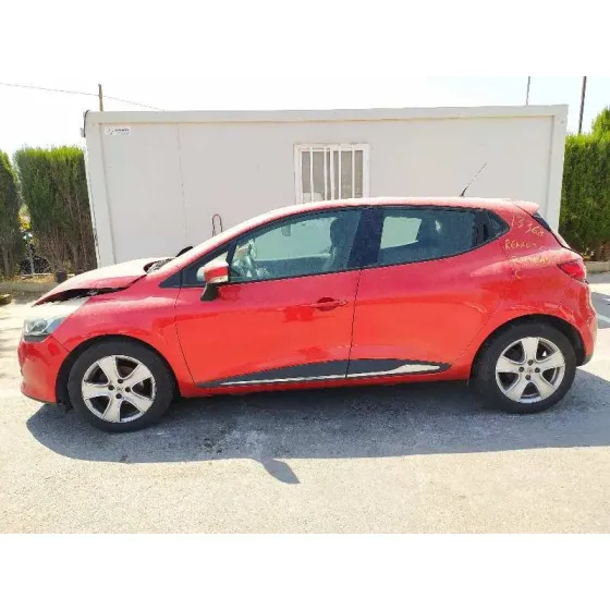 RENAULT CLIO IV '2013 LIMITED ROJO