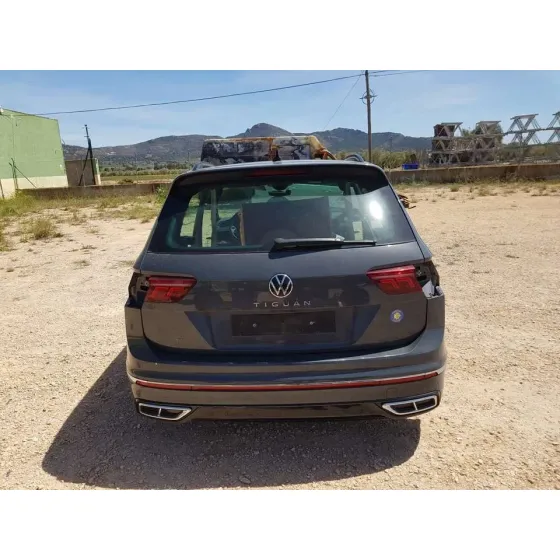 VOLKSWAGEN TIGUAN '2020 ADVANCE BMT GRIS OSCURO