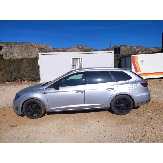 SEAT LEON ST (5F8) '2014 FR GRIS