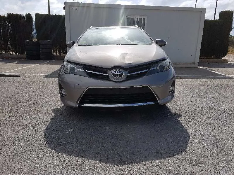 TOYOTA AURIS TOURING SPORTS (E18) '2014 LIVE GRIS